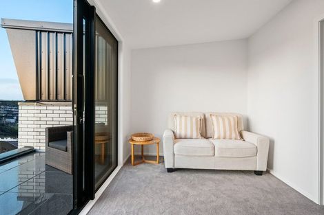 Photo of property in 10/19 Windlass Street, Long Bay, Auckland, 0630