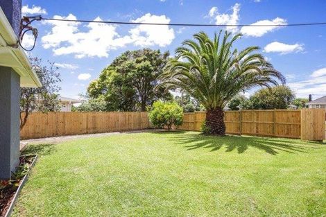 Photo of property in 81 Smythe Road, Henderson, Auckland, 0612