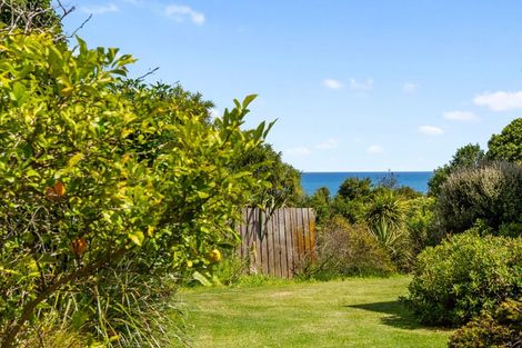 Photo of property in 19 Ngaparaoa Drive, Maketu, Te Puke, 3189