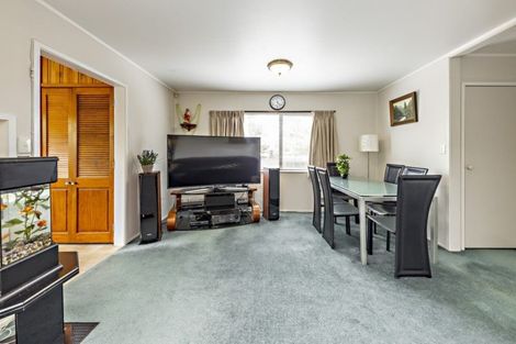 Photo of property in 2/80 Glengarry Road, Glen Eden, Auckland, 0602