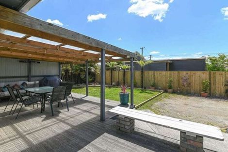 Photo of property in 26 Willow Avenue, Hannahs Bay, Rotorua, 3010