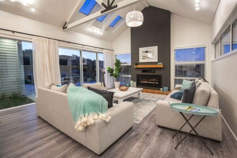 Photo of property in 195 Navigation Drive, Whitby, Porirua, 5024