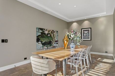 Photo of property in 118 Straven Road, Fendalton, Christchurch, 8014