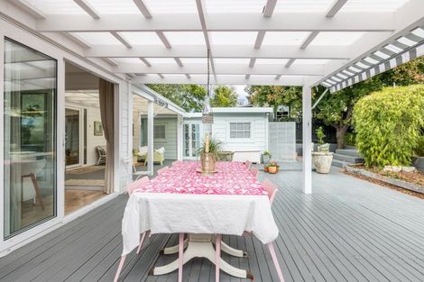 Photo of property in 6 Finnis Lane, Hospital Hill, Napier, 4110