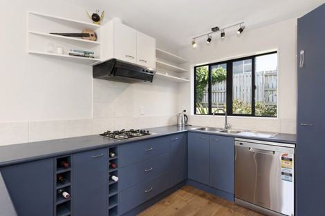 Photo of property in 57 Forest Lake Road, Forest Lake, Hamilton, 3200