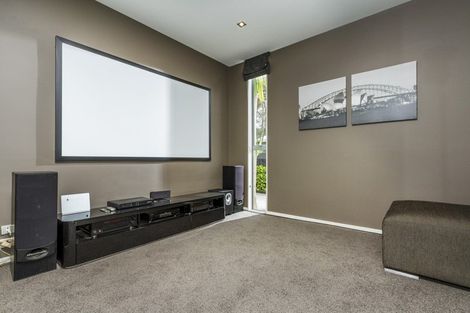 Photo of property in 33 Waiake Street, Torbay, Auckland, 0630