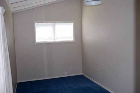 Photo of property in 62 Tio Tio Road, Miramar, Wellington, 6022