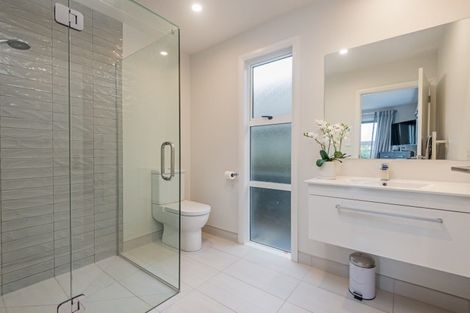 Photo of property in 15 Monaco Grove, Fitzherbert, Palmerston North, 4410