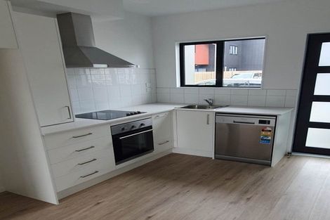 Photo of property in 7 Eileen Newey Place, Henderson, Auckland, 0612