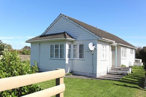 Photo of property in 46 Brandon Street, Featherston, 5710