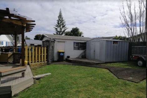 Photo of property in 221 Mahia Road, Wattle Downs, Auckland, 2103