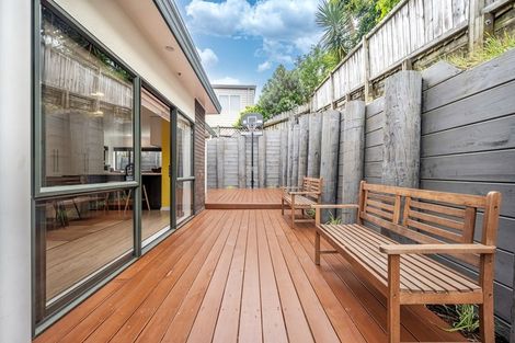 Photo of property in 19b Eske Place, Highland Park, Auckland, 2010