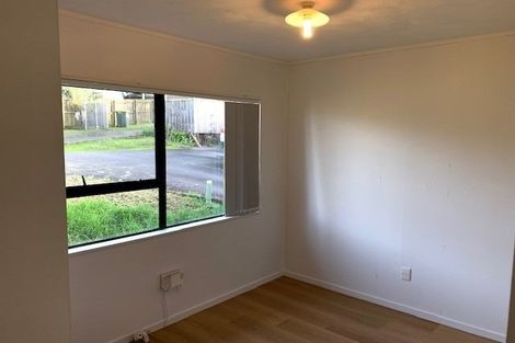 Photo of property in 19 Jumento Place, Unsworth Heights, Auckland, 0632