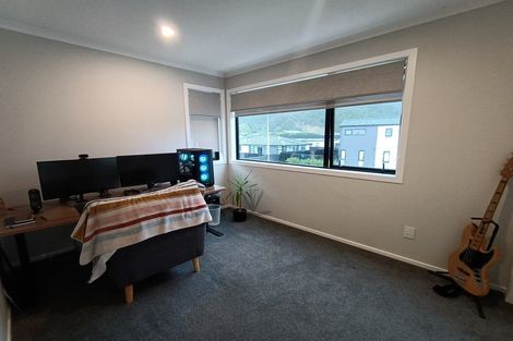 Photo of property in 72 Mawai Hakona Drive, Wallaceville, Upper Hutt, 5018