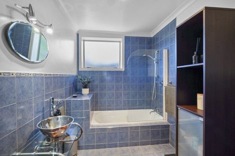 Photo of property in 426 South Road, Omata, New Plymouth, 4374