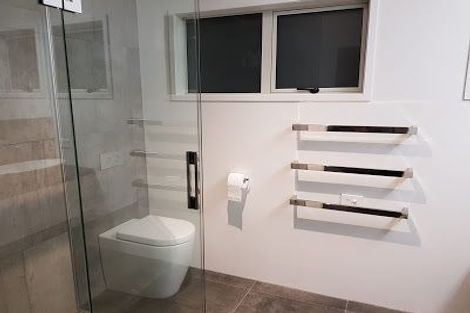 Photo of property in 48 The Esplanade, Eastern Beach, Auckland, 2012