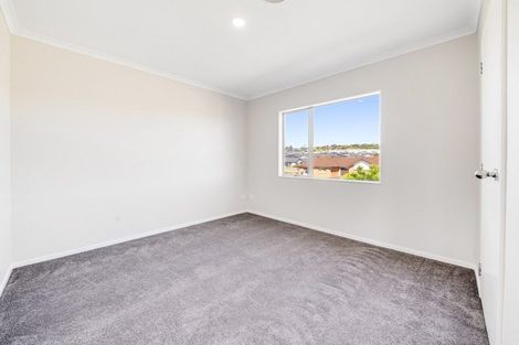 Photo of property in 2 Dunaff Place, Flat Bush, Auckland, 2019