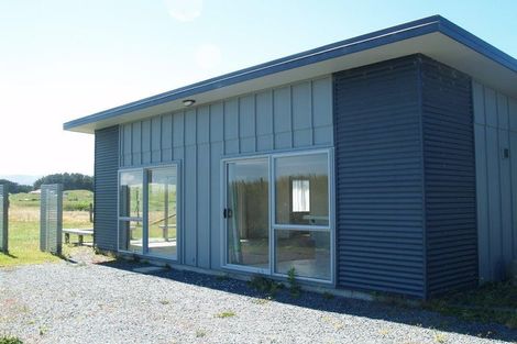 Photo of property in 27 Sandown Road, Te Horo Beach, Otaki, 5581