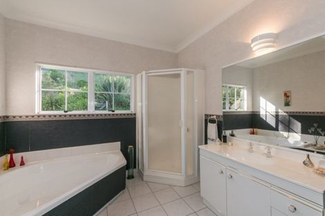 Photo of property in 16 Kaiangaroa Place, Bay View, Napier, 4104