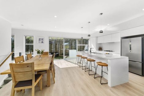 Photo of property in 35 Cresswell Place, Johnsonville, Wellington, 6037