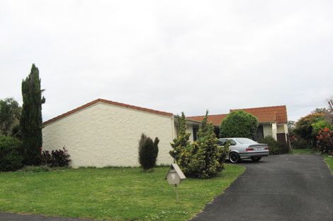 Photo of property in 9 Jessika Place, Conifer Grove, Takanini, 2112