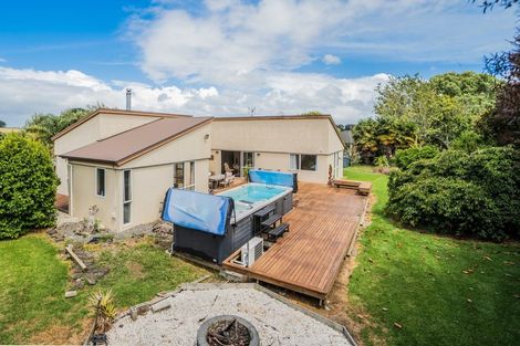 Photo of property in 17 Jenny Lane, Waiuku, 2123