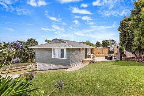 Photo of property in 3 Sumich Place, West Harbour, Auckland, 0618