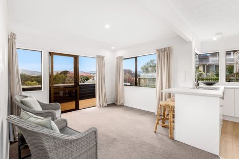 Photo of property in 8 Sailmaker Close, Whitby, Porirua, 5024
