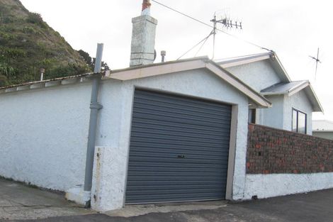 Photo of property in 173 Breaker Bay Road, Breaker Bay, Wellington, 6022