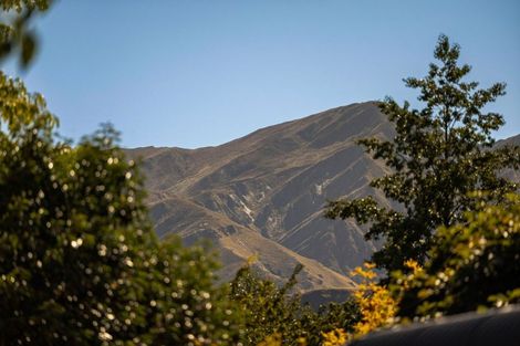 Photo of property in 4 Innes Place, Arrowtown, 9302