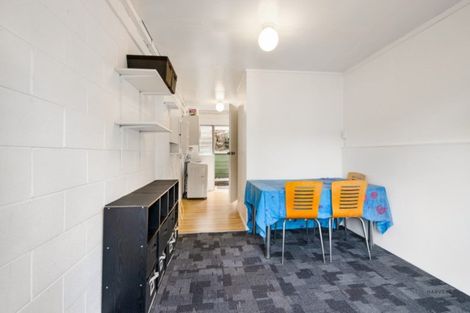 Photo of property in 1/15 Lancelot Place, Glenfield, Auckland, 0629