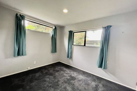 Photo of property in 3/252 East Coast Road, Forrest Hill, Auckland, 0620