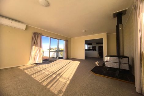 Photo of property in 21 Rosewarne Crescent, Glendene, Auckland, 0602
