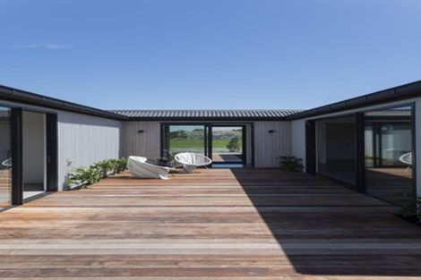 Photo of property in 3 Makakahi Street, Lytton West, 4071