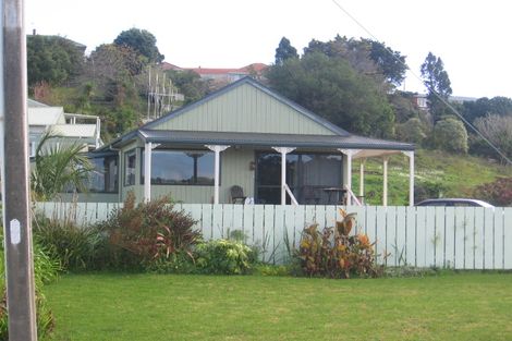 Photo of property in 32 Beach Road, Onerahi, Whangarei, 0110