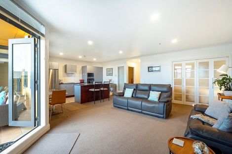 Photo of property in 2c/7-11 Bute Road, Browns Bay, Auckland, 0630