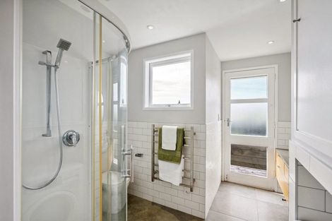 Photo of property in 29 Titoki Road, Waikanae Beach, Waikanae, 5036