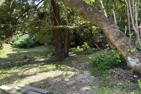 Photo of property in 76 Howard Road, Point Howard, Lower Hutt, 5013