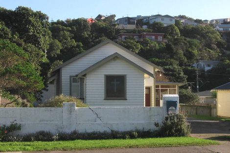 Photo of property in 3 Cluny Road, Plimmerton, Porirua, 5026