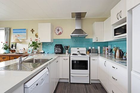 Photo of property in 2/507 Eastbourne Street East, Hastings, 4122