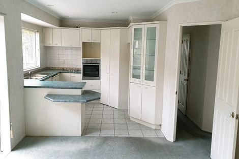 Photo of property in 104 Bob Charles Drive, Golflands, Auckland, 2013