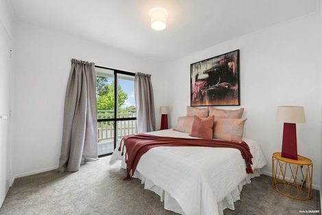 Photo of property in 48 West Harbour Drive, West Harbour, Auckland, 0618
