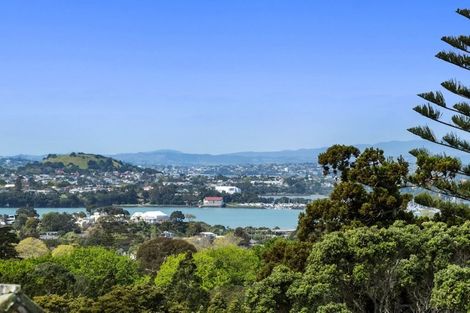 Photo of property in 4/20 Tui Glen Road, Birkenhead, Auckland, 0626