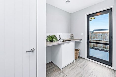 Photo of property in 10 Merino Crescent, Kirwee, 7571