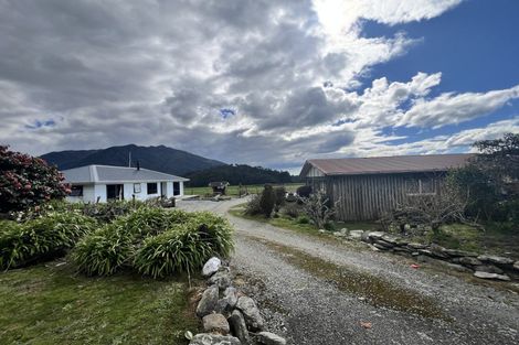 Photo of property in 1566 Lake Brunner Road, Inchbonnie, Kumara, 7875