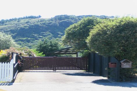 Photo of property in 27 Amber Grove, Birchville, Upper Hutt, 5018