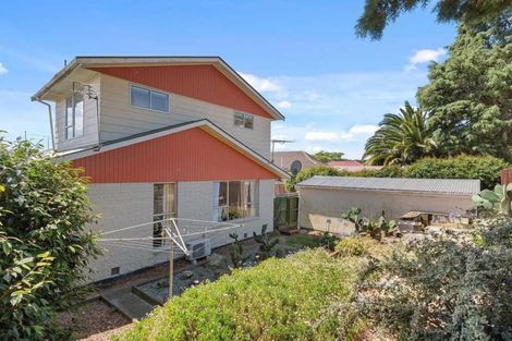 Photo of property in 2/132 Hay Street, Bromley, Christchurch, 8062