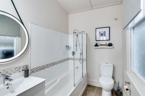 Photo of property in 30 Colenso Avenue, Hospital Hill, Napier, 4110