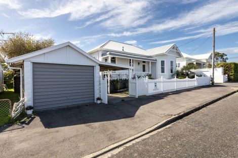 Photo of property in 17 Kowhai Street, Strandon, New Plymouth, 4312
