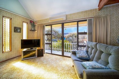 Photo of property in 45 Branxholm Street, Roxburgh, 9500